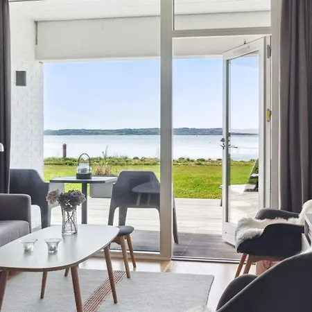 Monia - 20m From The Sea By Interhome *